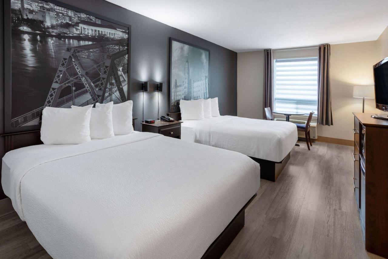Super 8 By Wyndham Québec Exteriör bild